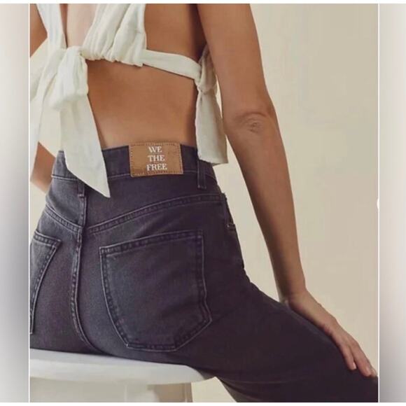 We The Free Pacifica High Rise Slim Straight Leg Jeans Women's 29 Faded Black - Picture 2 of 10